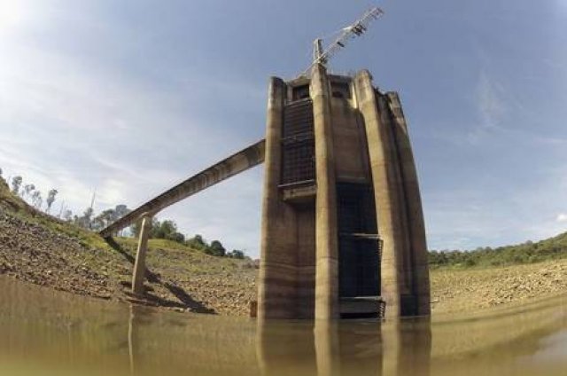 Seca: Novo recorde negativo da história, nível do Sistema Cantareira chega a 13,4%