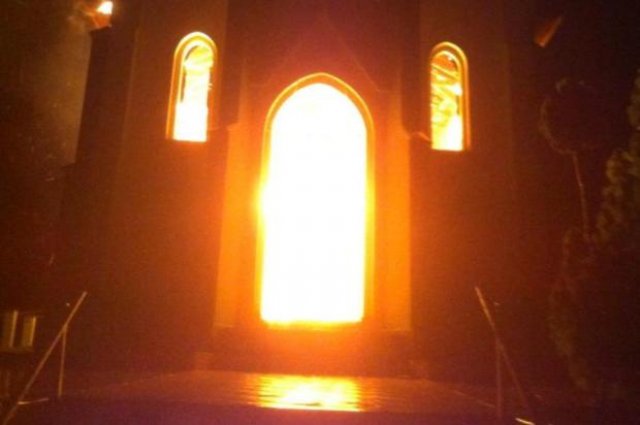 Sinal dos Tempos: De março até agora, 7 igrejas católicas foram incendiadas em MG