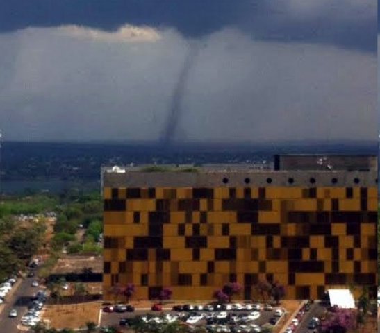 Tornado fecha aeroporto de Brasília, fenômeno foi o primeiro da história do DF