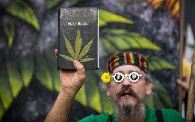 Sinal dos Tempos: Igreja (seita) da maconha tem autorização para funcionar nos Estados Unidos