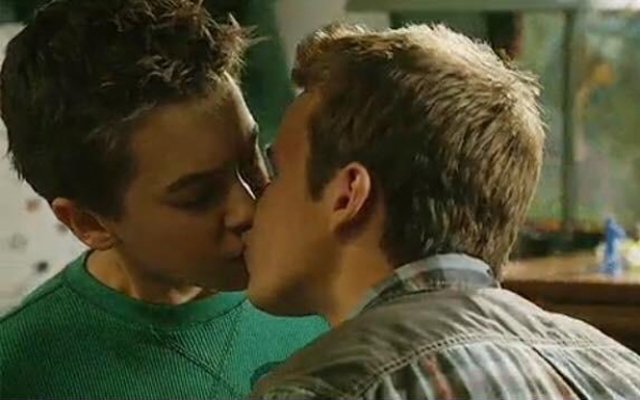 Fim dos Tempos: Meninos de 13 anos estrelam beijo gay mais jovem da TV nos EUA