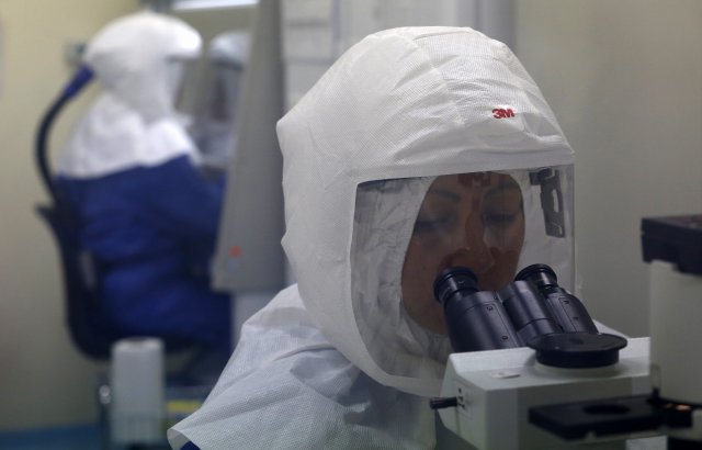 Virus mortal Ebola não pode ser parado, dizem os médicos dos EUA