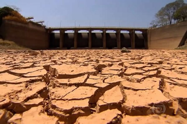 Escassez de água num cenário assustador: Rio São Francisco está morrendo, a pior seca dos últimos 100 anos