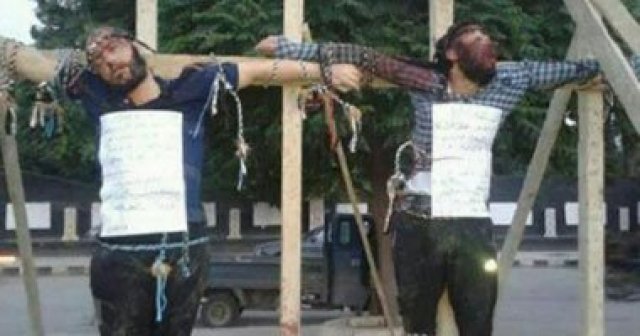 Fim dos Tempos: Cristãos são crucificados por não se tornarem muçulmanos no Iraque e Siria
