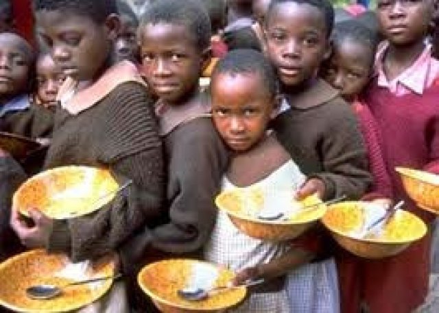 50 mil crianças podem morrer de fome no Mali em 2014, estima ONU