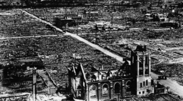 Hiroshima e a bomba atômica: Na hora da detonação, um padre celebrava a eucaristia. Veja o que aconteceu