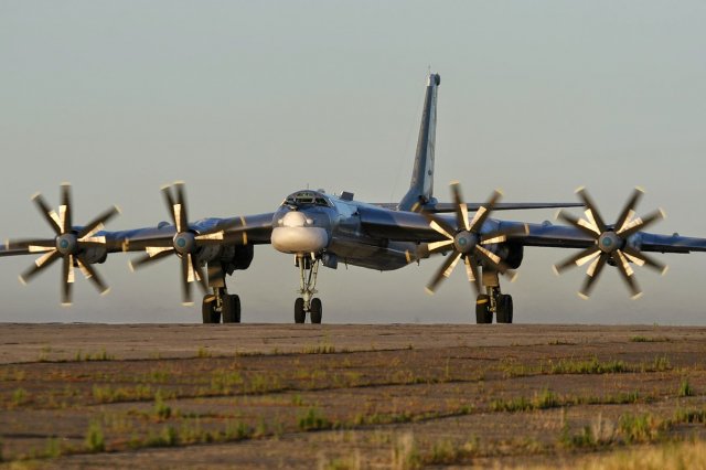 Bombardeiros Russos perto do Canadá ensaiando lançamento de misseis nucleares contra alvos americanos