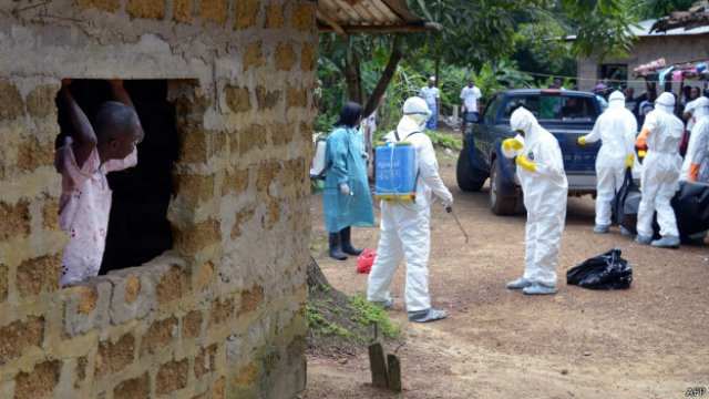 Ebola está se espalhando na Libéria rapidamente e milhares de novos casos são esperados