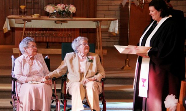 Fim dos Tempos: Homossexuais Idosas de 90 e 91 anos se casam nos EUA