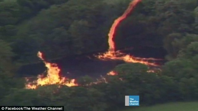 Um firenado, ou tornado de fogo, foi registrado na região sul do estado de Kentucky, no centro-leste dos Estados Unidos