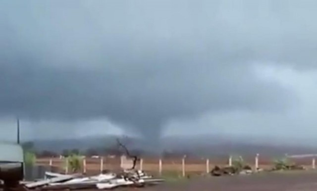 Tornado atinge área rural de Cafelândia, na região oeste do Paraná