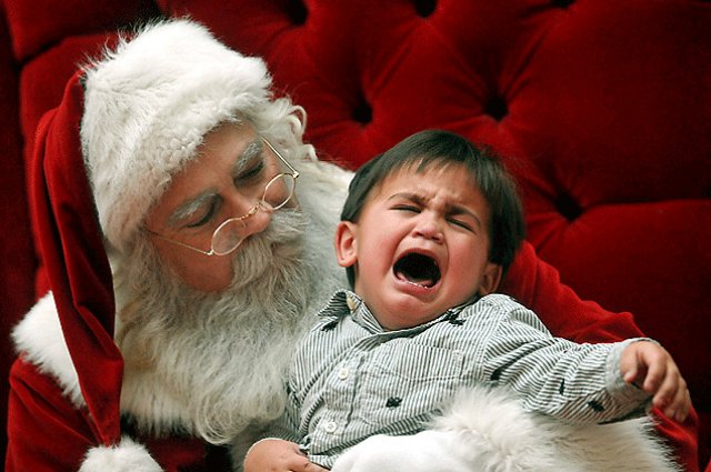 Até os Psicólogos dizem: Não obrigue seu filho a tirar foto e a gostar do Papai Noel