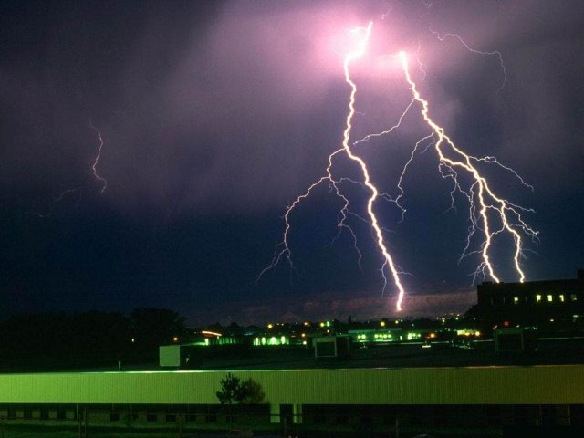 Argentina: Tempestade de raios mata 4 jovens e deixa 22 feridos em balneário