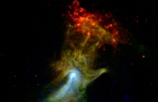 Fenômeno celeste intriga astrônomos, chamado de a mão de Deus, fotografado pela NASA