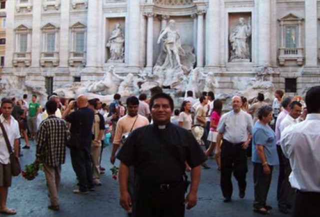 Depois de ser estuprada, minha mãe não abortou, eu tornei-me Sacerdote e ainda perdoei e confessei o meu pai