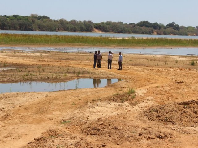 Seca no Rio São Francisco compromete transporte de alimento para cidades