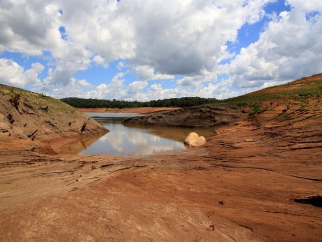 Mesmo com chuvas, reservatório de SP chega ao menor nível da história