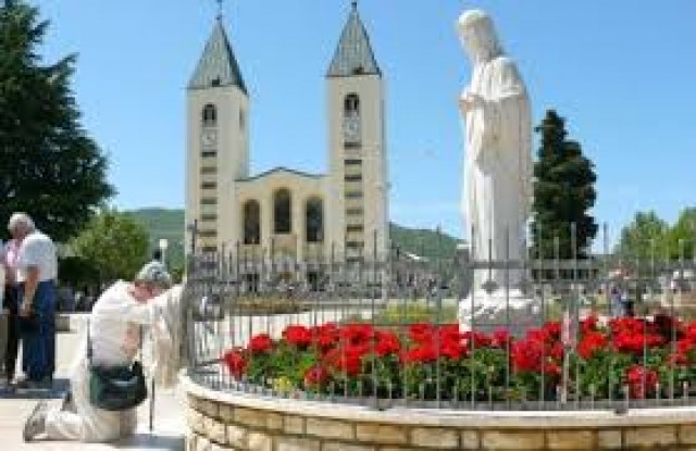 Papa Francisco afirma que quem diz ver Nossa Senhora tem problemas psicológicos e que os videntes de Medjugorje mentem para o povo