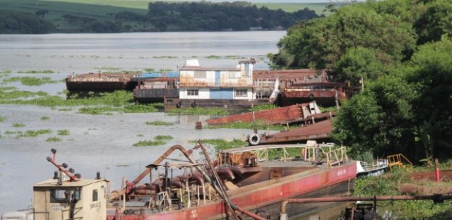 Seca encalha hidrovia, quebra safras e provoca desemprego no interior de SP