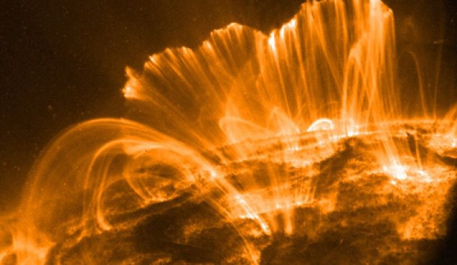 Telescópio espacial detectou vórtice gigante de plasma no Sol