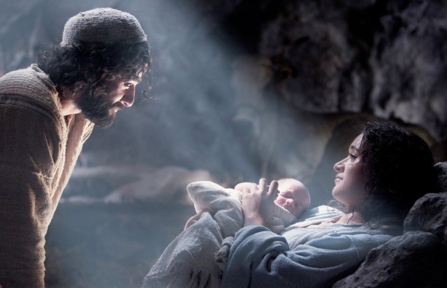 Lembrando a triste pergunta do Fim dos Tempos: Natal, onde está a fila para ver Jesus? Para Saudar o Grande Rei Aniversariante