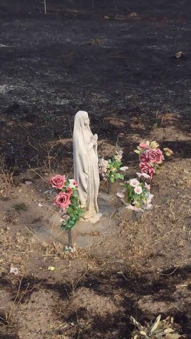 Lição da imagem de Nossa Senhora de Lourdes intocada pelo incêndio numa base militar da Espanha