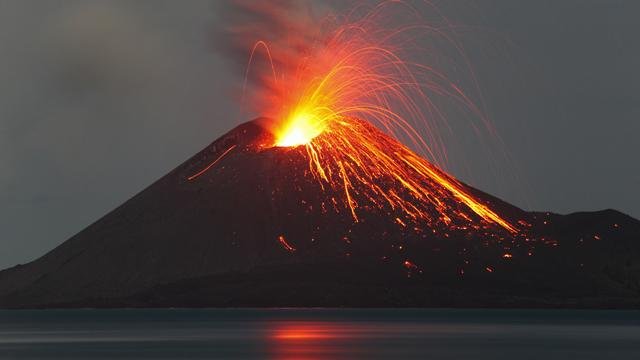 Número de vulcões em erupção continua a aumentar e cientistas não conseguem mais explicar