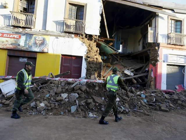 Pensei que fosse o fim do mundo, diz chileno que perdeu casa em terremoto