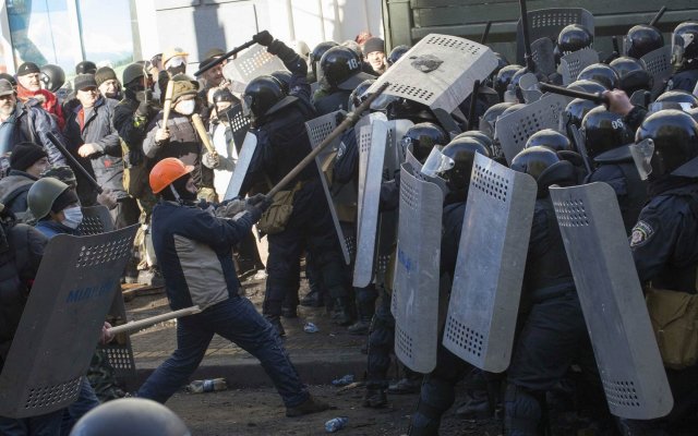 Guerra Civil na Ucrânia: 21 mortos, mais de 1000 feridos em protestos