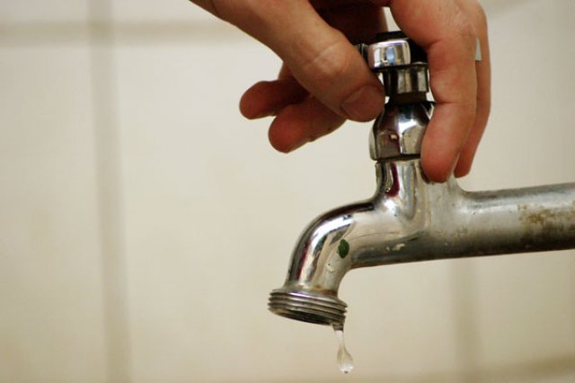  Cidade paulista de Itu começa comprar água para aliviar racionamento