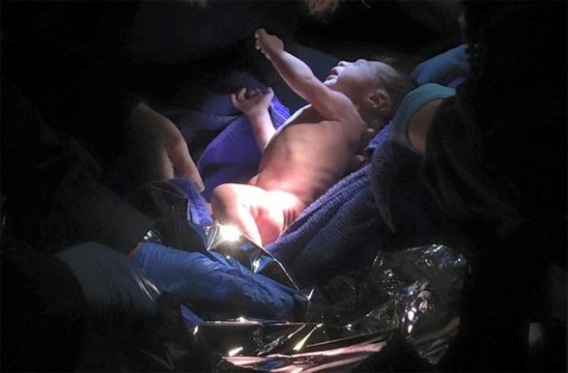 Bebê é abandonado em manjedoura: Criança foi deixada no lugar do Menino Jesus, em Presépio de Igreja em Nova York