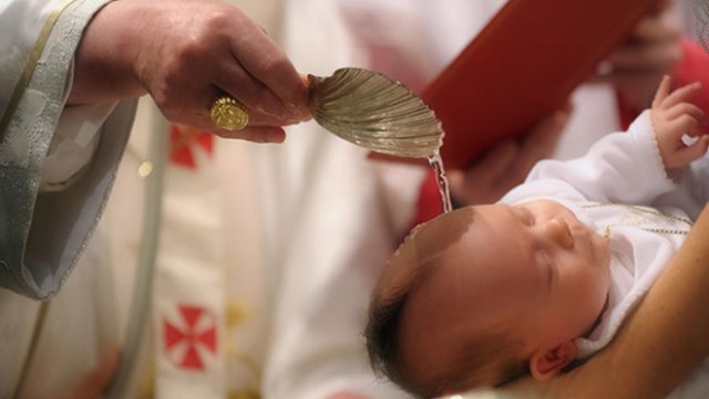 A Fumaça de Satanás na Igreja: Bispo de Jundiaí SP, passa a permitir o batismo de filhos adotados por homossexuais em 11 cidades paulistas