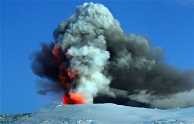 Vulcão do inferno acorda para a vida: 3000 tremores por minuto, 2600 terremotos registrados