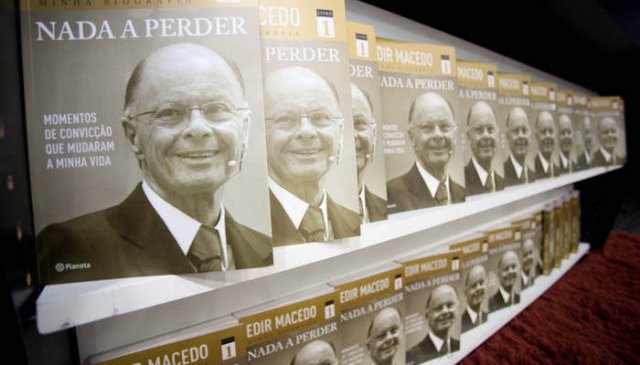 Livraria católica do Fim dos Tempos: Vende livros do (falso) Bispo Edir Macedo!!