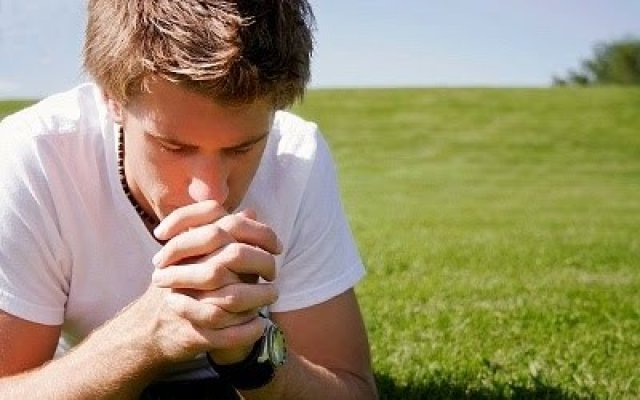 Jovens cristãos estão abandonando a fé no fim da adolescência, segundo pesquisa