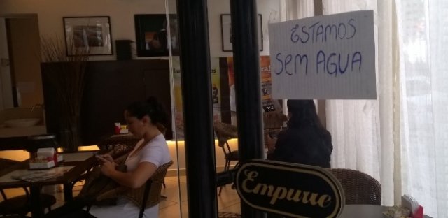 Café da manhã sem café: Sem água, lanchonetes de São Paulo abrem mão até do cafezinho